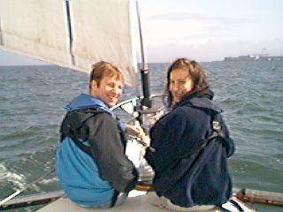 sail04.jpg (17094 bytes)